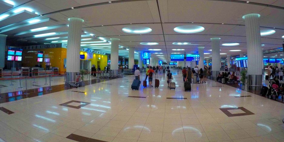 Os terminais 1 e 3 operam voos internacionais no aeroporto de Dubai