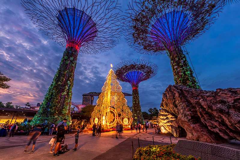 O espetáculo de luzes e musica no Gardens by the Bay